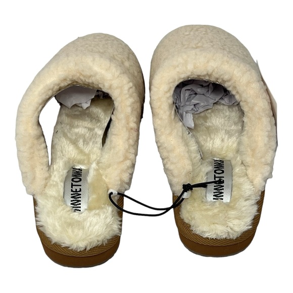 NEW Women’s Minnetonka Sondra Faux Shearling Slippers Size 5M Cream Berber - Picture 7 of 7